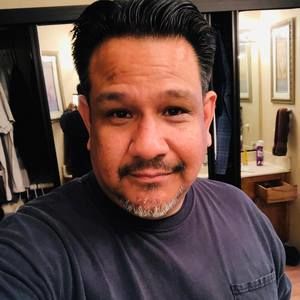 Meet your Posher, Carlos